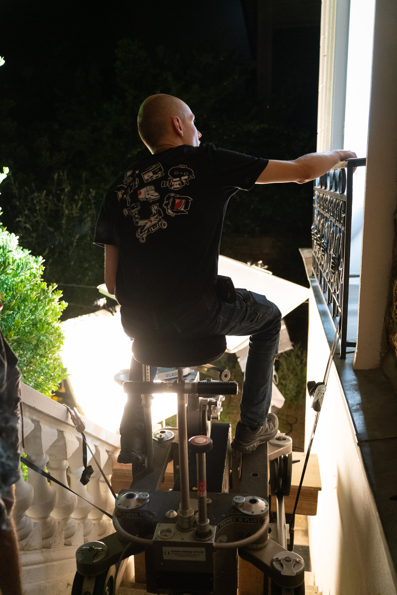 Max Decamps framing a shot from a dolly